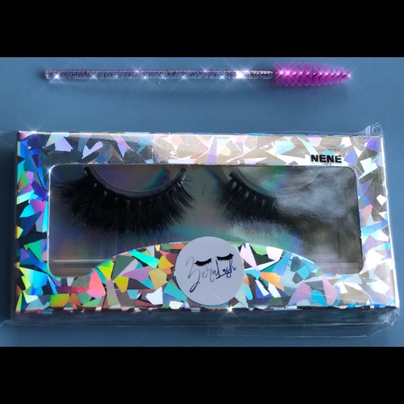 100% Mink Lashes - Picture 6 of 7